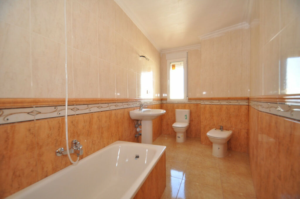 Townhouse Ibi Alicante - image 8