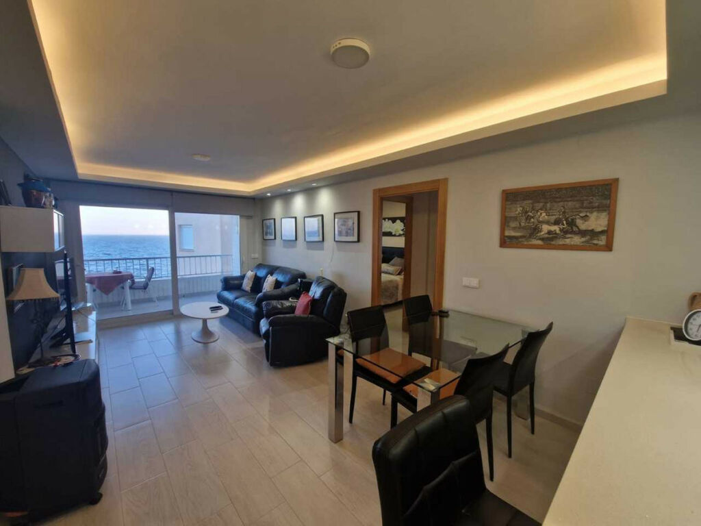 Middle Floor Apartment Torrevieja Alicante - image 8