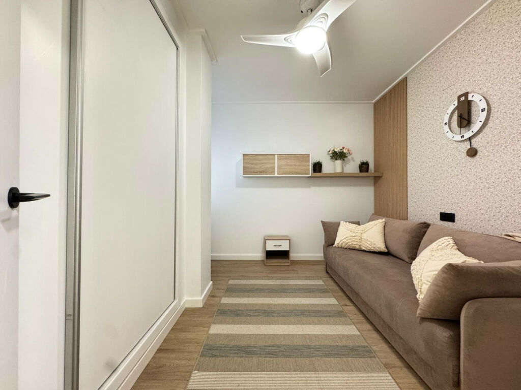 Middle Floor Apartment Torrevieja Alicante - image 8