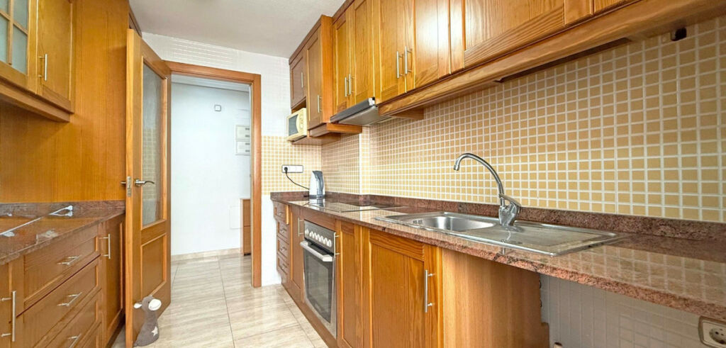 Middle Floor Apartment Torrevieja Alicante - image 8