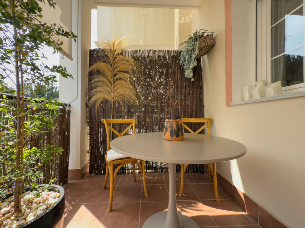 Middle Floor Apartment Nueva Andalucía Málaga - image 9