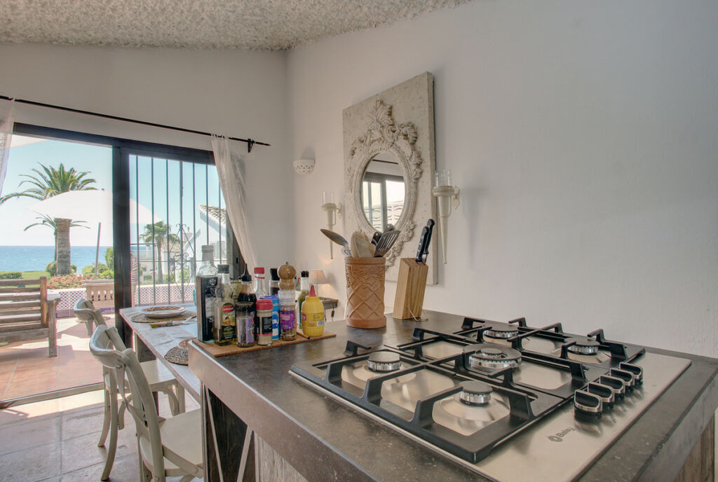 Townhouse Estepona Málaga - image 8