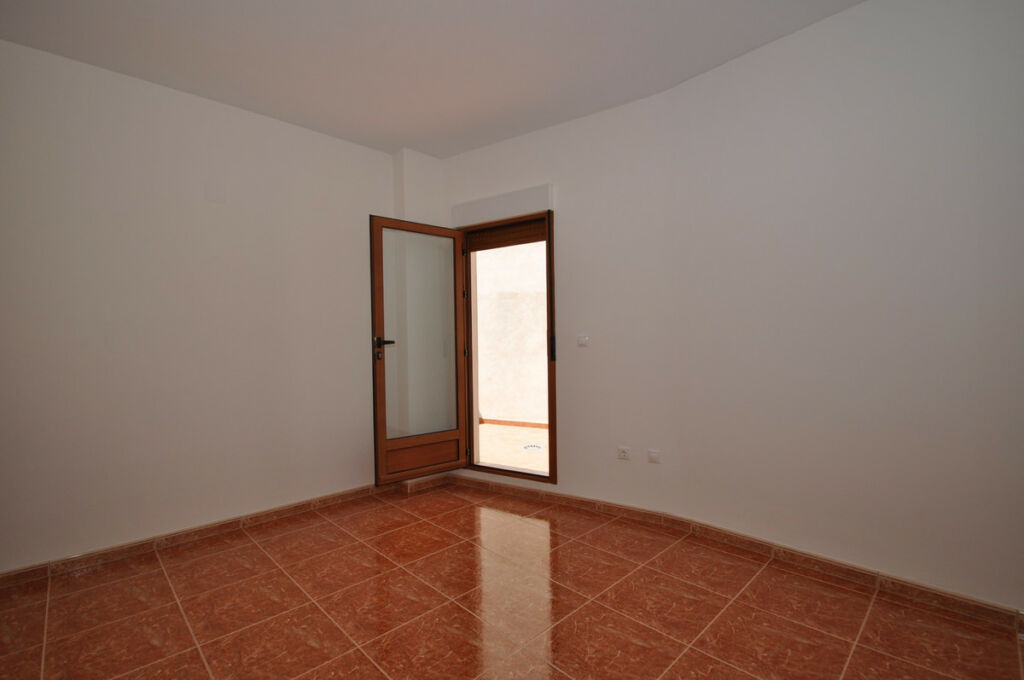 Townhouse Pinoso Alicante - image 8
