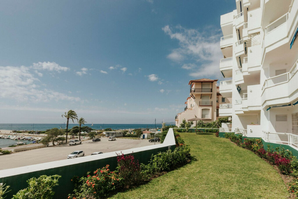Ground Floor Apartment Estepona Málaga - image 8