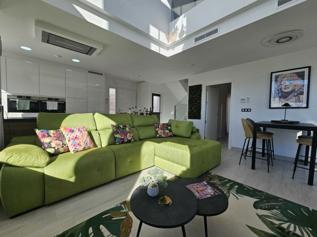 Detached Villa Cabo Roig Alicante - image 8