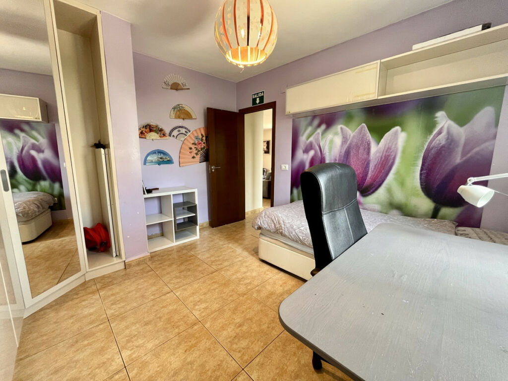 Detached Villa La Zenia Alicante - image 8