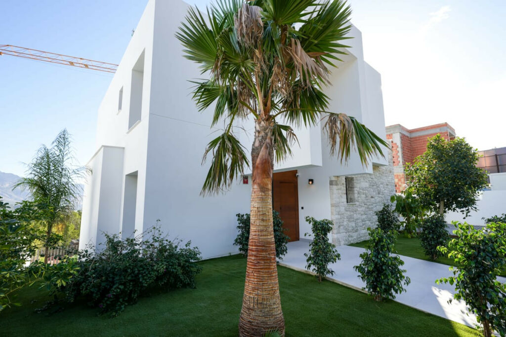 Detached Villa Polop Alicante - image 8