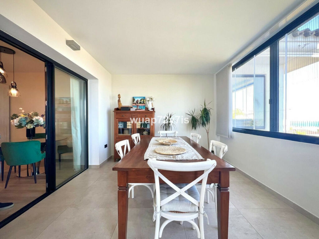 Middle Floor Apartment Estepona Málaga - image 8