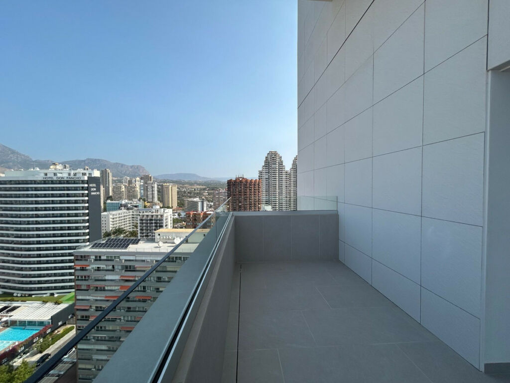 Middle Floor Apartment Benidorm Alicante - image 8