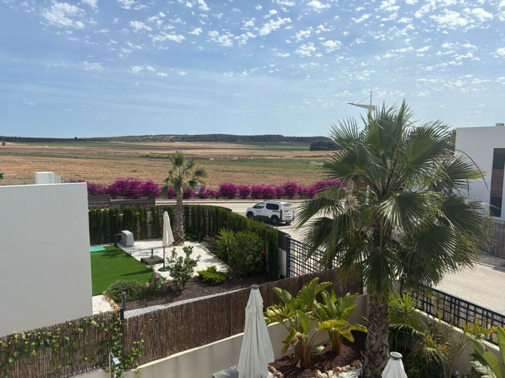 Detached Villa La Finca Golf Alicante - image 9
