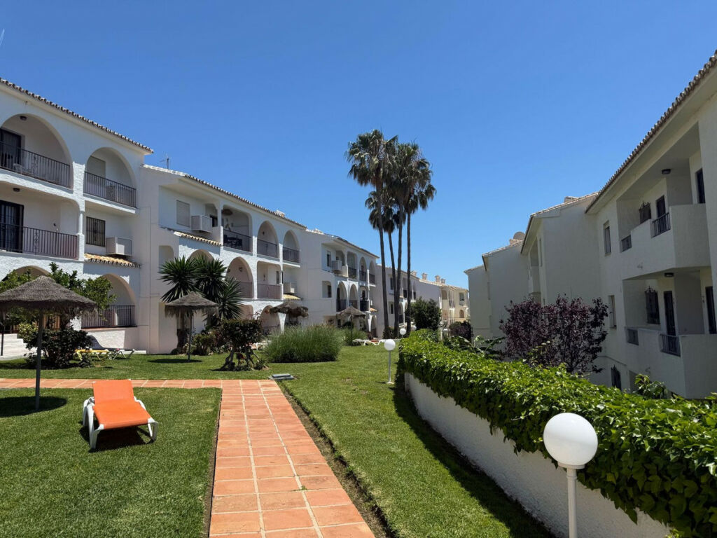 Ground Floor Apartment El Chaparral Málaga - image 10