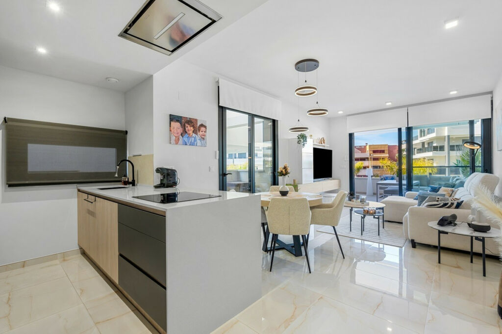 Ground Floor Apartment Playa Flamenca Alicante - image 8