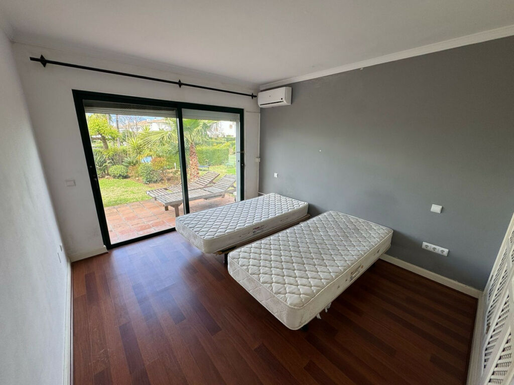 Townhouse Riviera del Sol Málaga - image 8