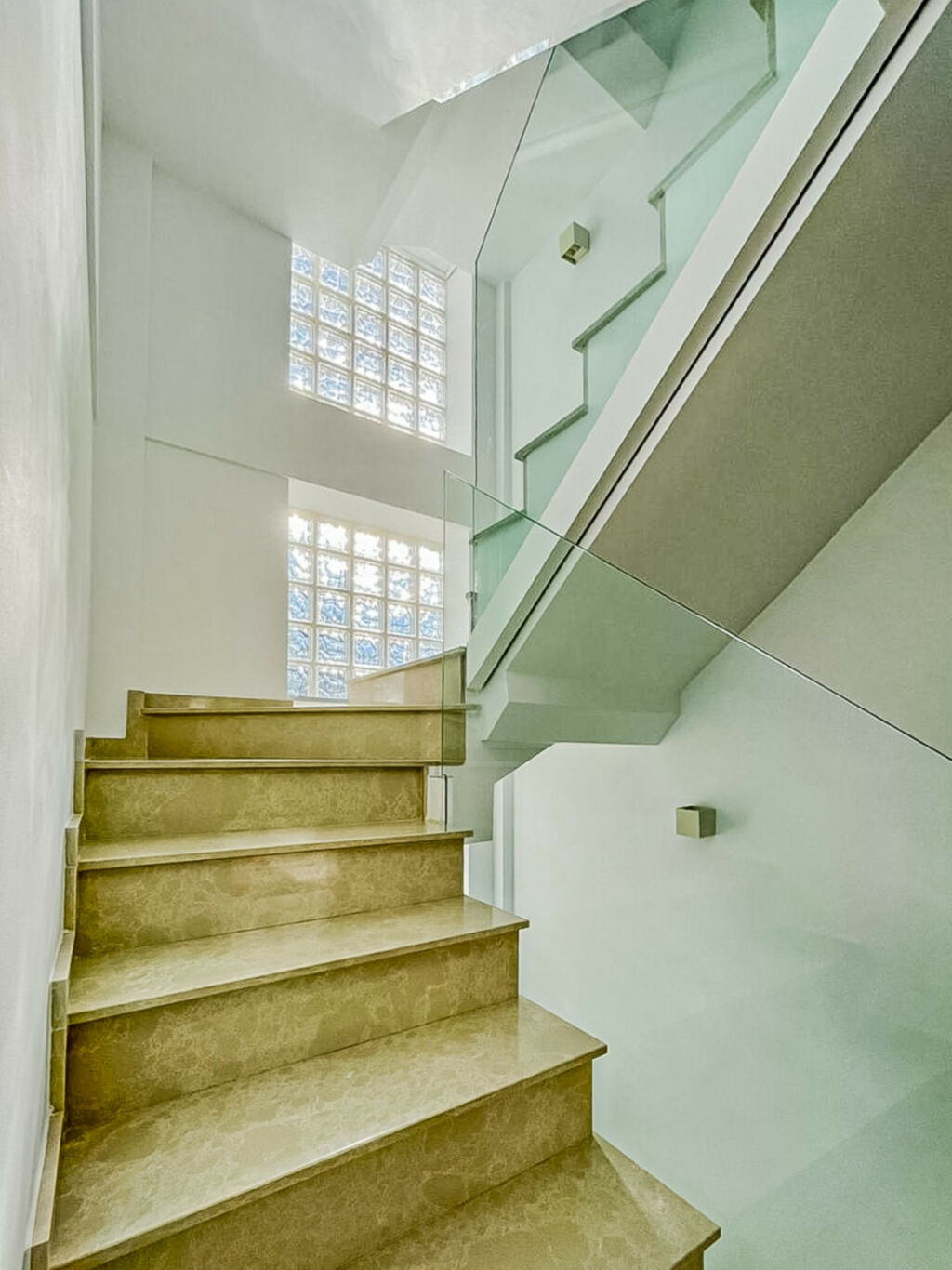 Detached Villa La Nucia Alicante - image 8