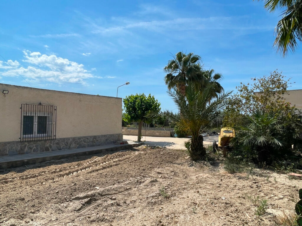 Detached Villa Crevillent Alicante - image 8