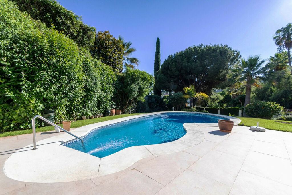 Detached Villa Marbella Málaga - image 8