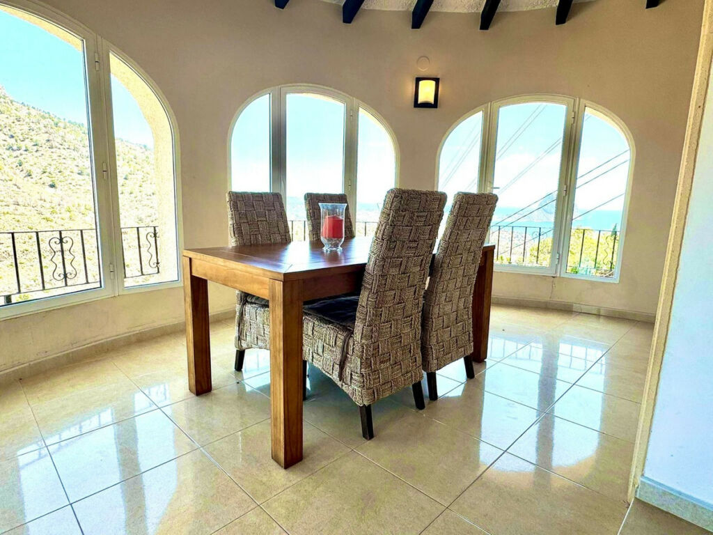 Detached Villa Calpe Alicante - image 8