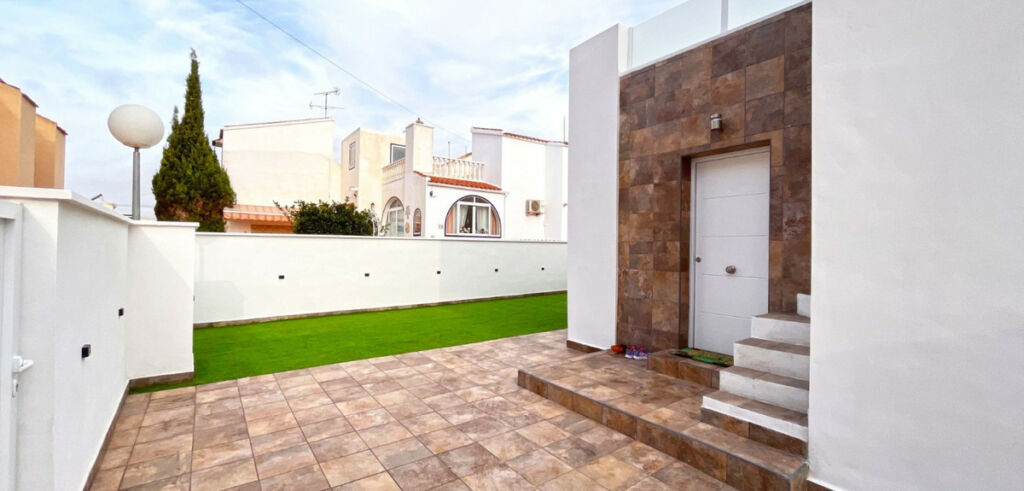 Bungalow Playa Flamenca Alicante - image 8