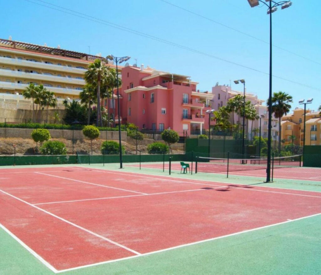 Middle Floor Apartment Riviera del Sol Málaga - image 8