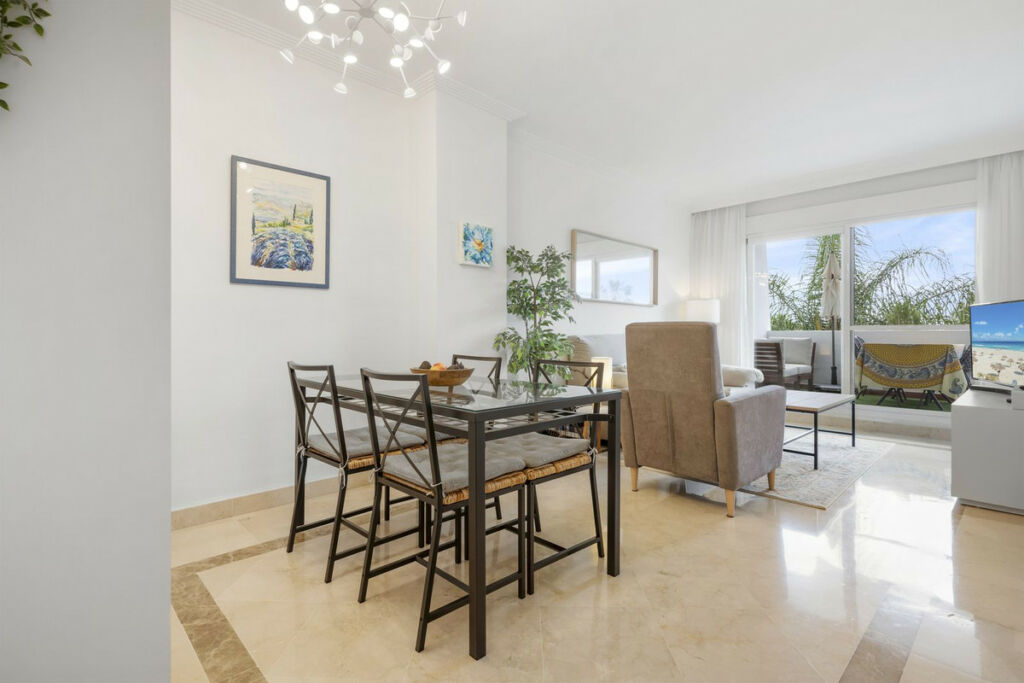 Middle Floor Apartment Calanova Golf Málaga - image 8