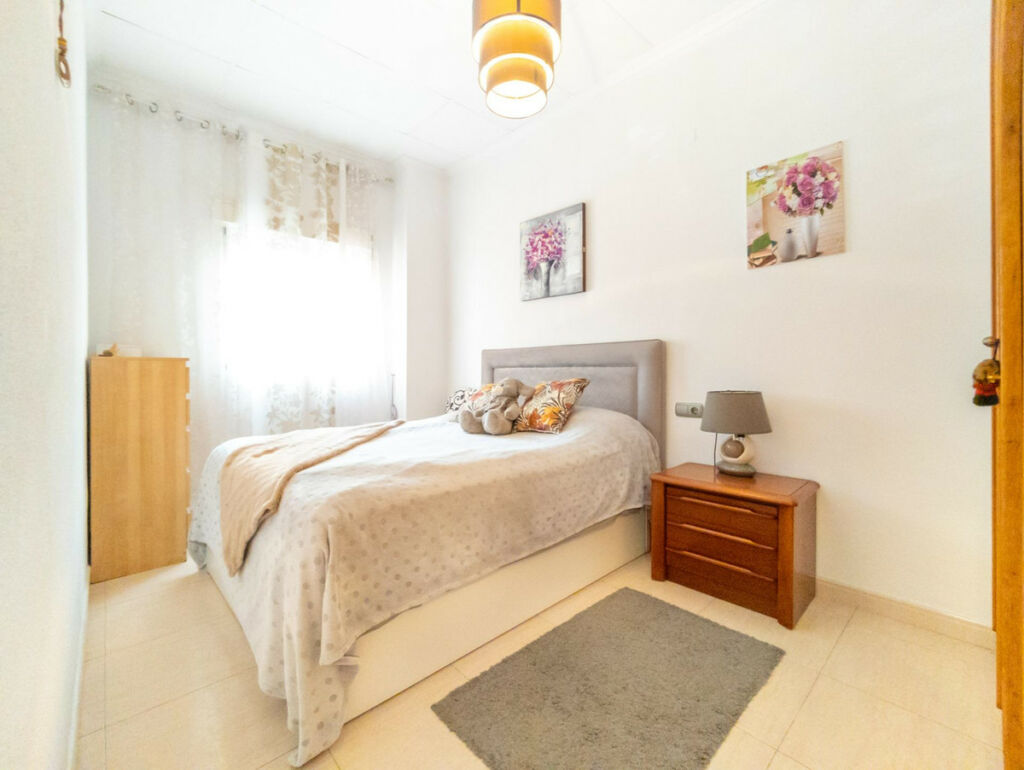 Ground Floor Apartment Torrevieja Alicante - image 9