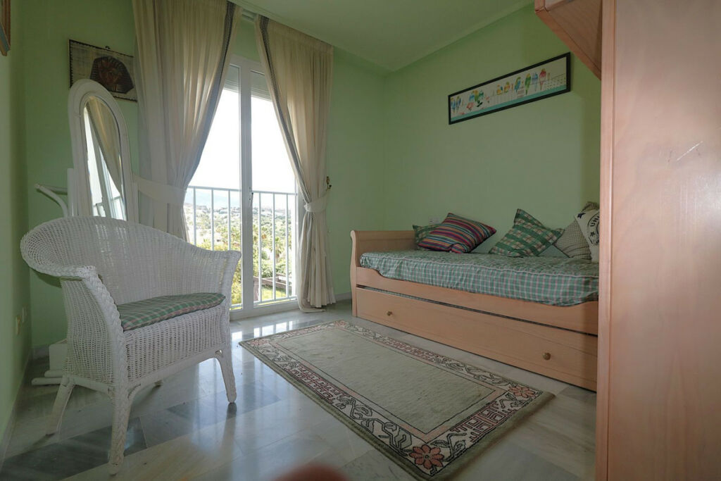Penthouse Duplex Bel Air Málaga - image 8