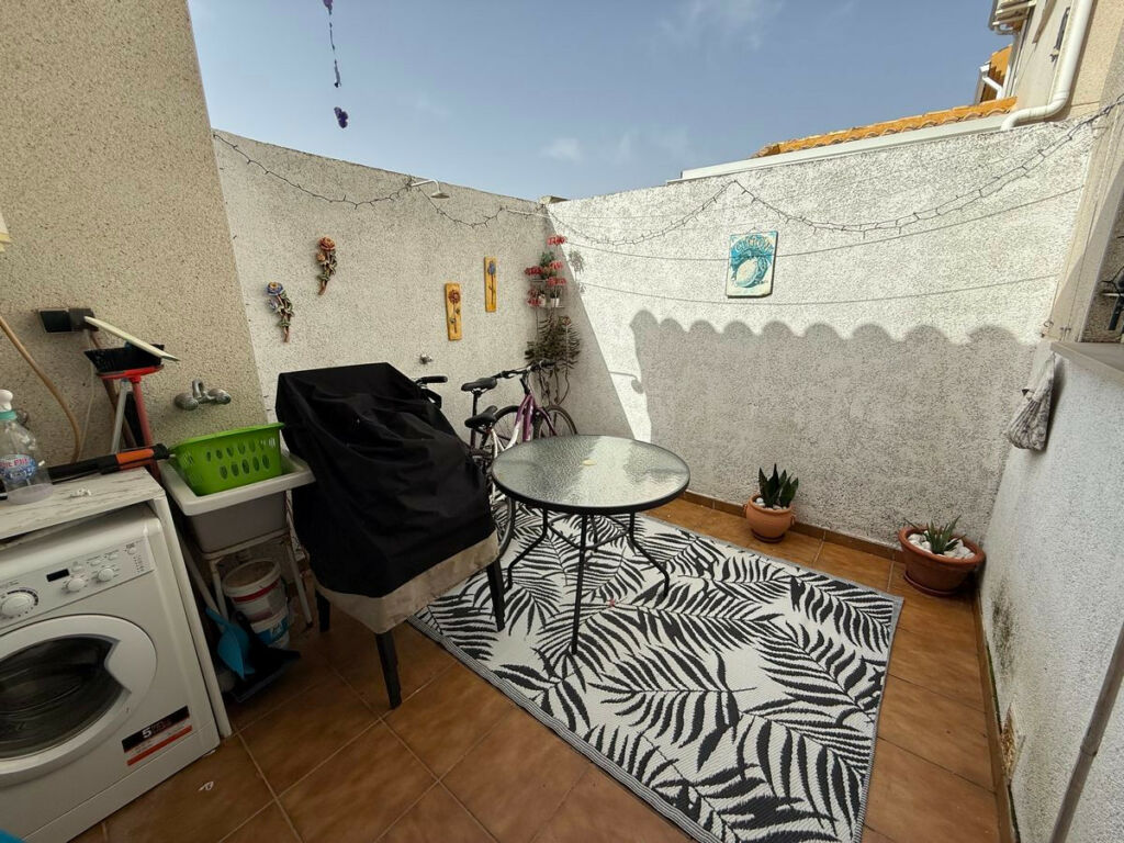 Townhouse Daya Nueva Alicante - image 8