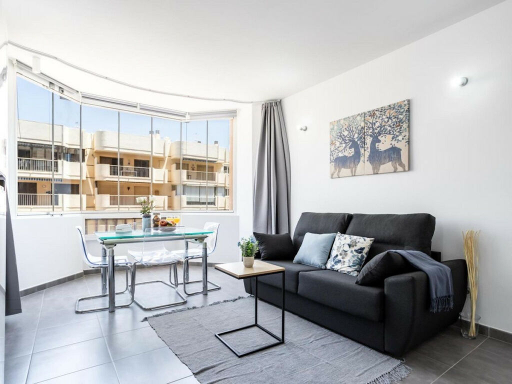 Middle Floor Apartment Fuengirola Málaga - image 8