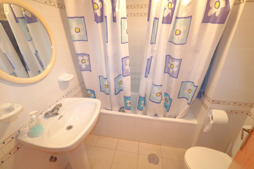 Middle Floor Apartment Mar Azul Alicante - image 8