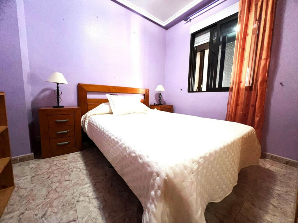 Middle Floor Apartment Guardamar del Segura Alicante - image 8