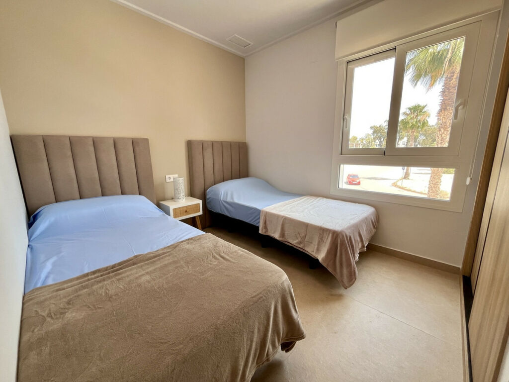 Middle Floor Apartment Guardamar del Segura Alicante - image 8