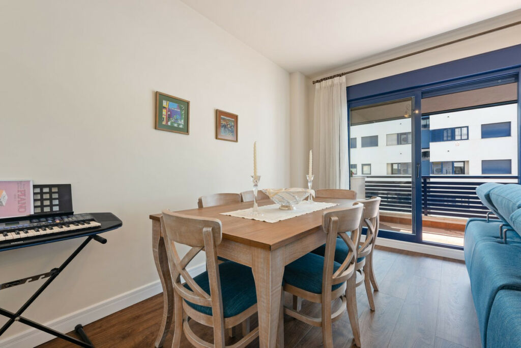 Middle Floor Apartment Estepona Málaga - image 10