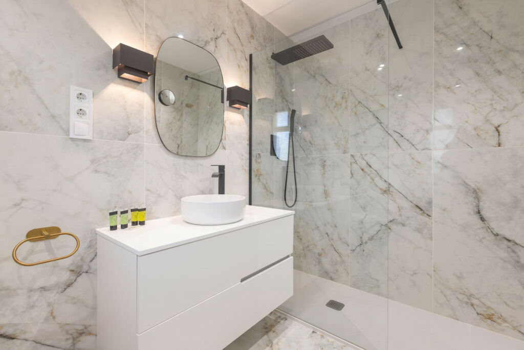 Penthouse Elviria Málaga - image 17