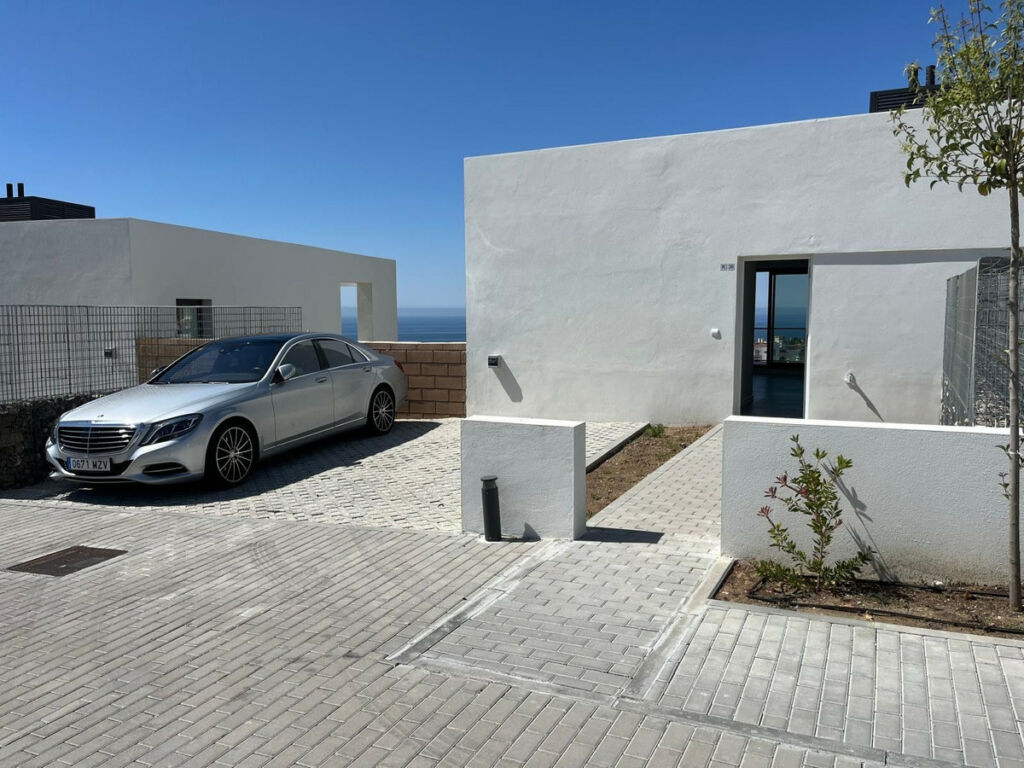 Semi-Detached House Riviera del Sol Málaga - image 8