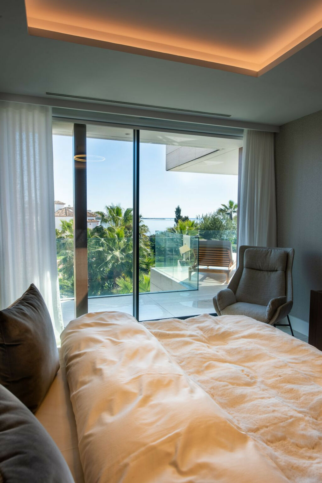 Middle Floor Apartment Estepona Málaga - image 8