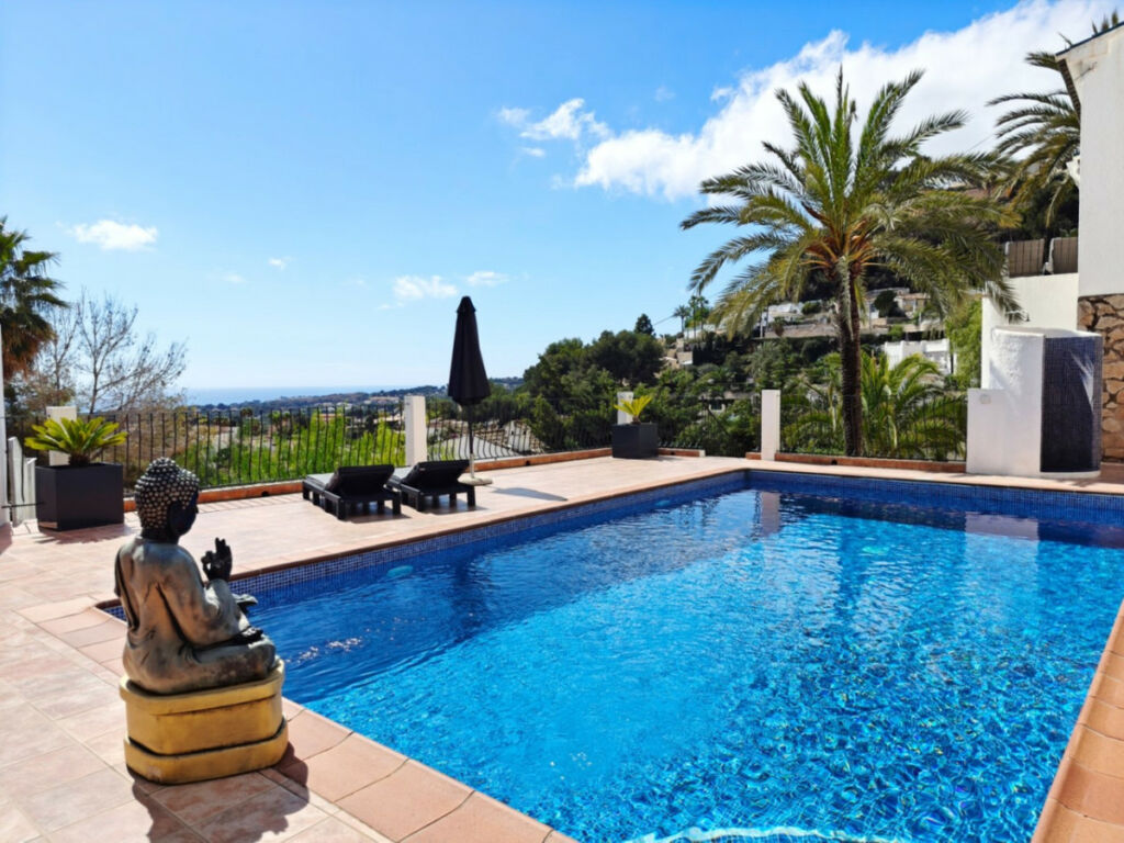 Detached Villa Moraira Alicante - image 8