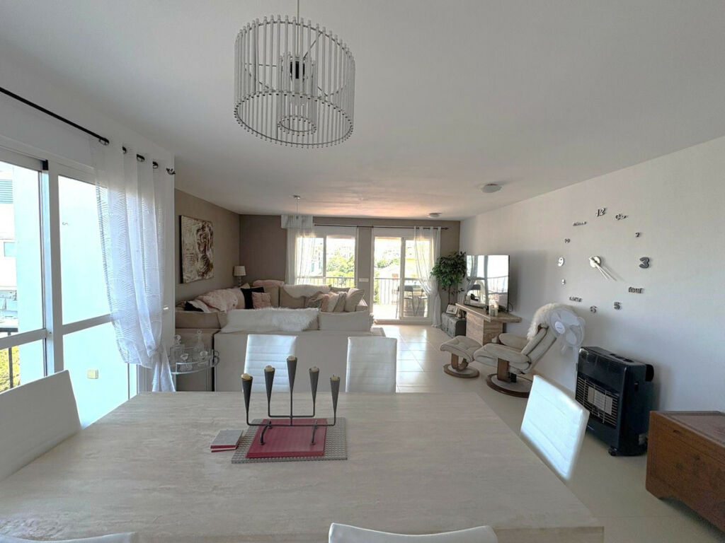 Top Floor Apartment Miraflores Málaga - image 8