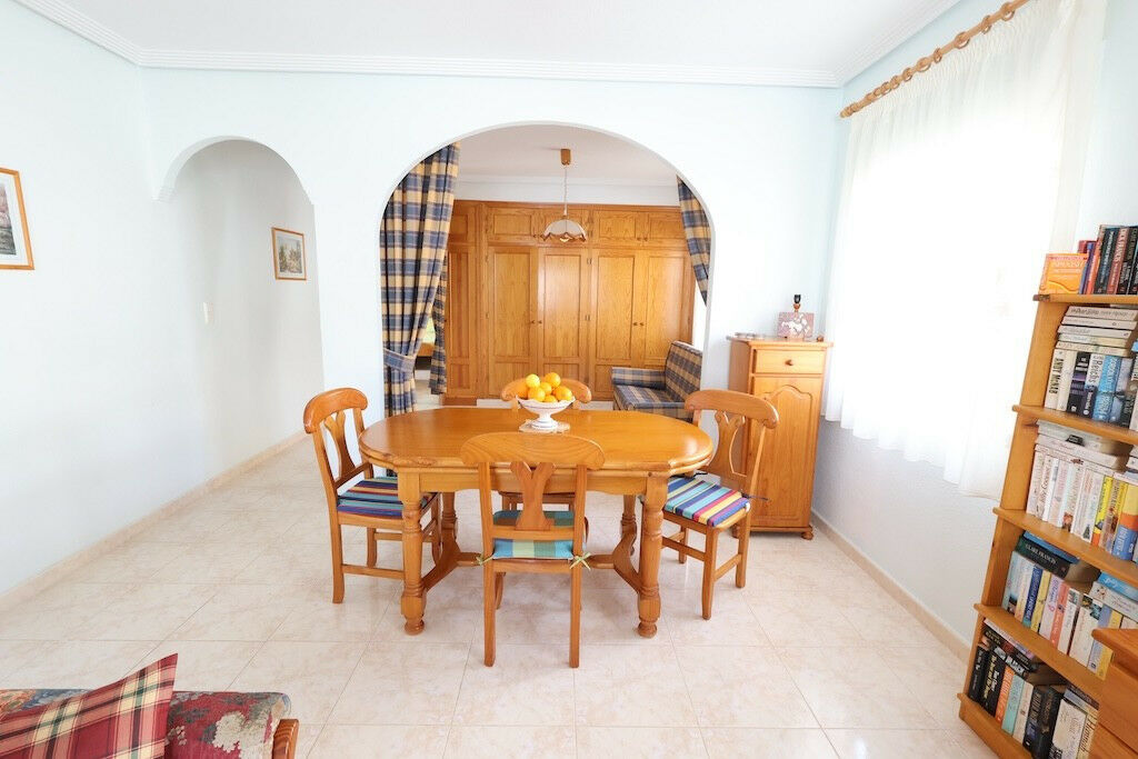 Townhouse Los Balcones Alicante - image 8