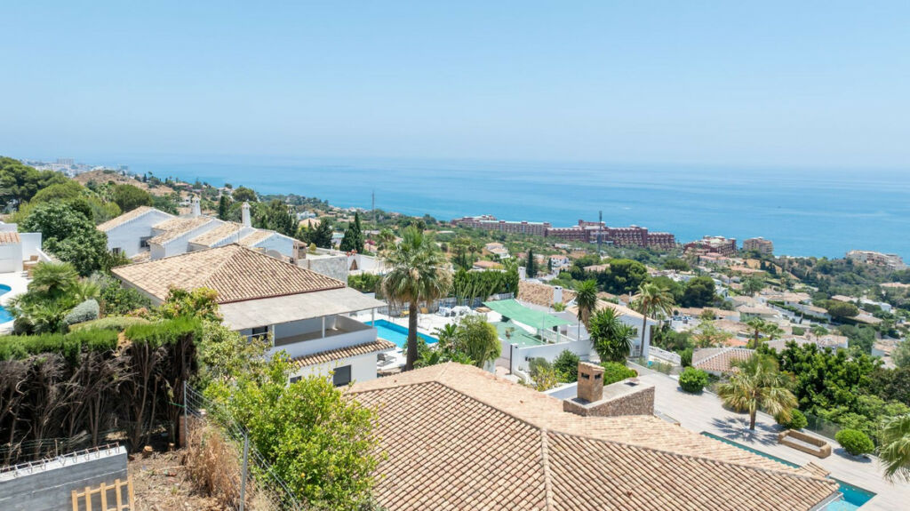 Detached Villa Benalmadena Málaga - image 8