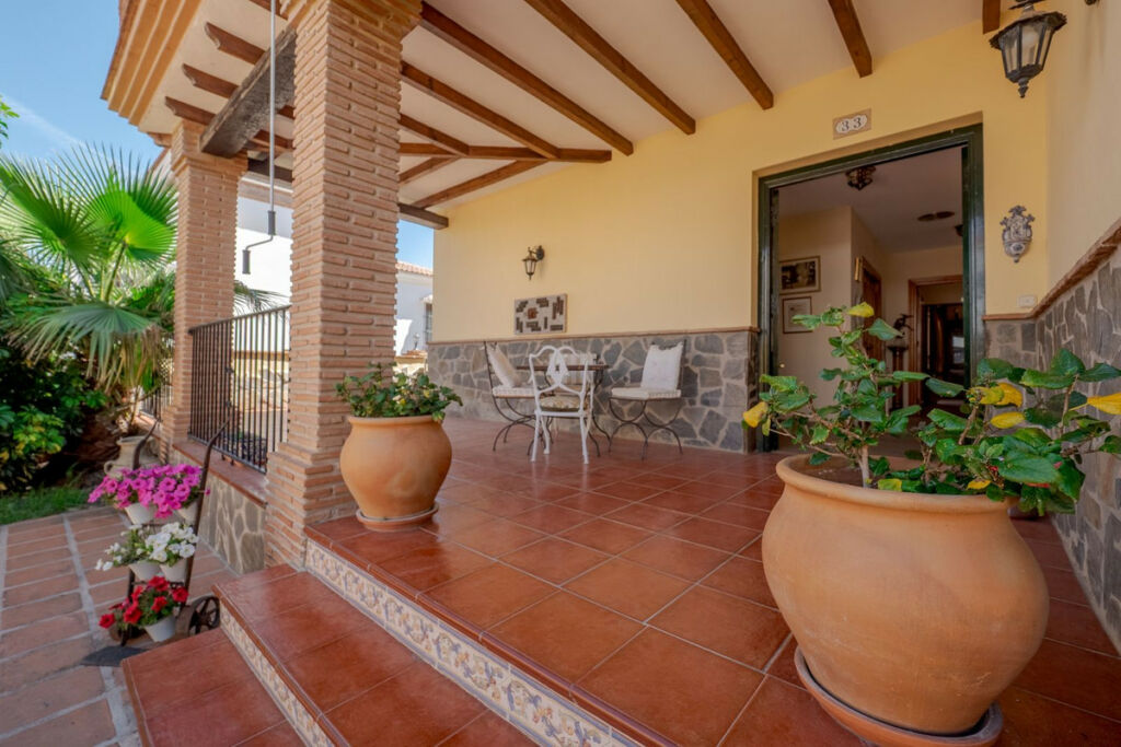 Detached Villa Alhaurín el Grande Málaga - image 8