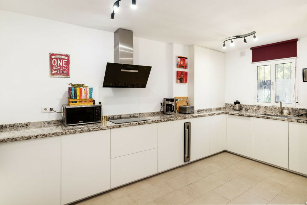 Townhouse Montemar Málaga - image 10