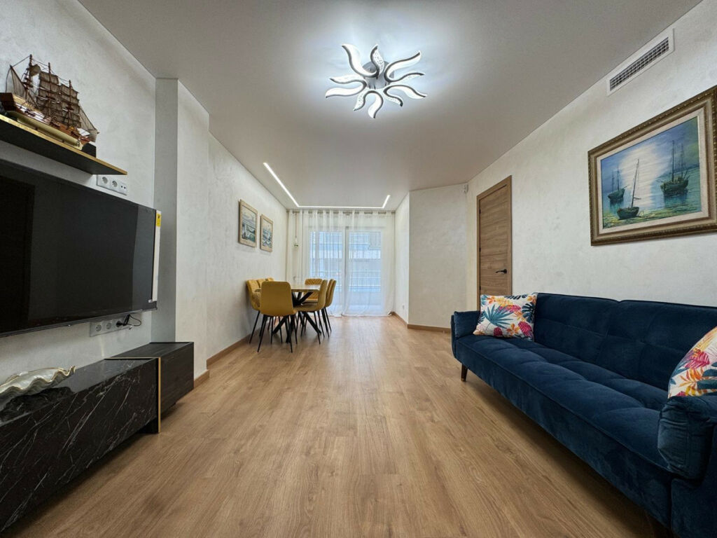Middle Floor Apartment Torrevieja Alicante - image 8