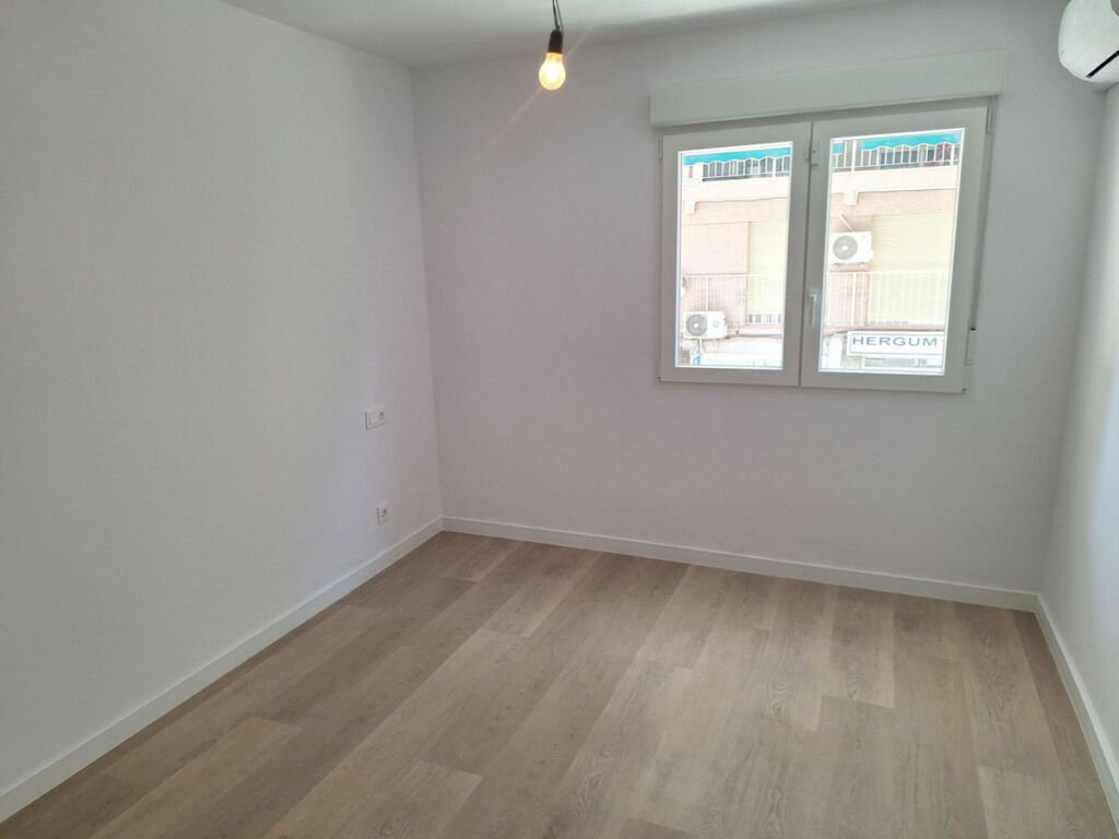 Ground Floor Apartment Benidorm Alicante - image 8