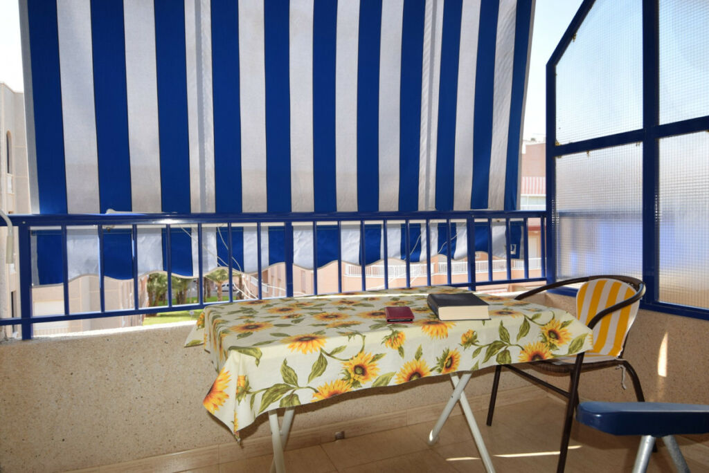 Middle Floor Apartment Guardamar del Segura Alicante - image 8