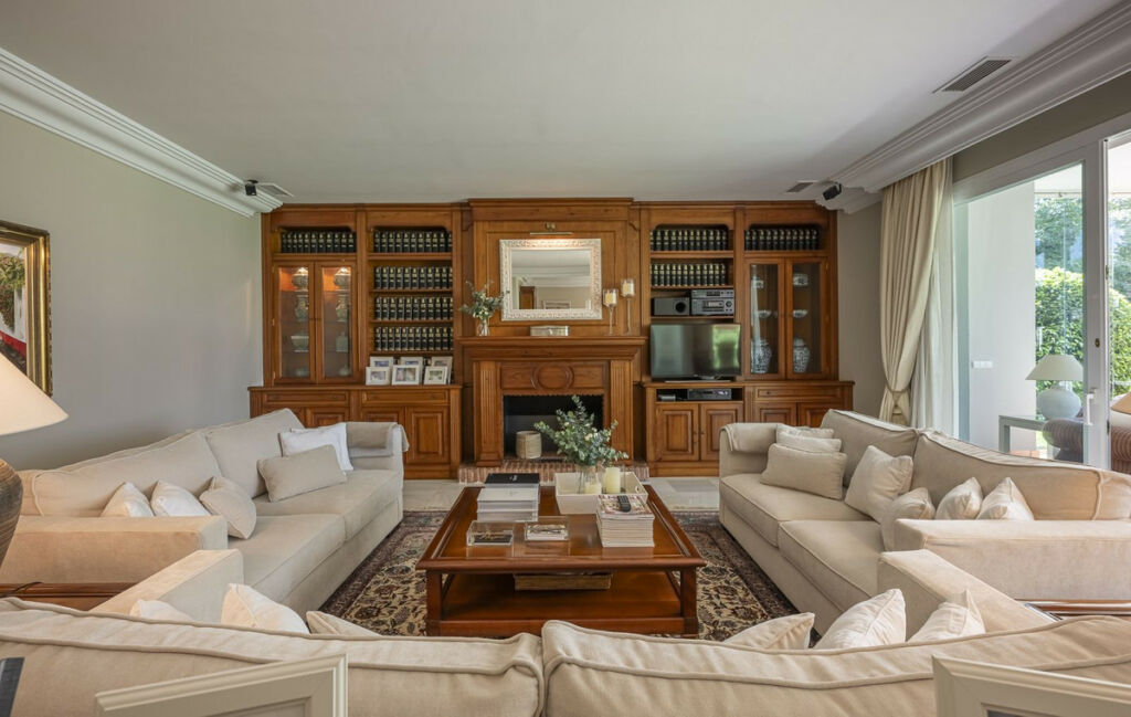 Detached Villa Guadalmina Alta Málaga - image 8