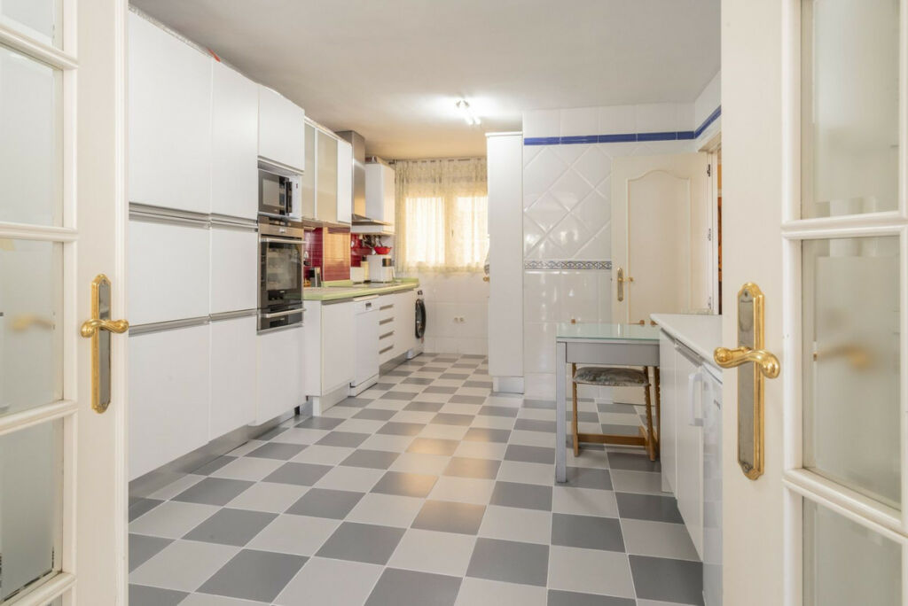 Middle Floor Apartment Málaga Este Málaga - image 8