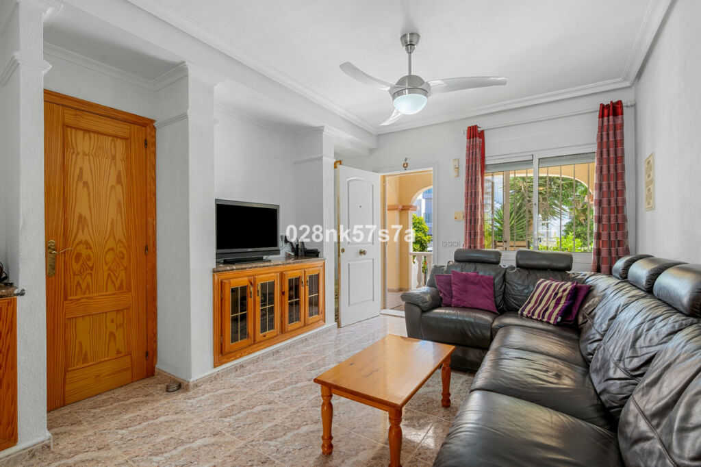 Townhouse La Zenia Alicante - image 8