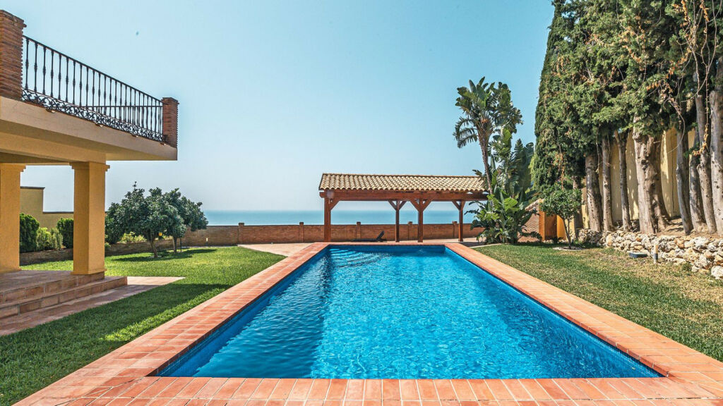 Semi-Detached House La Capellania Málaga - image 8