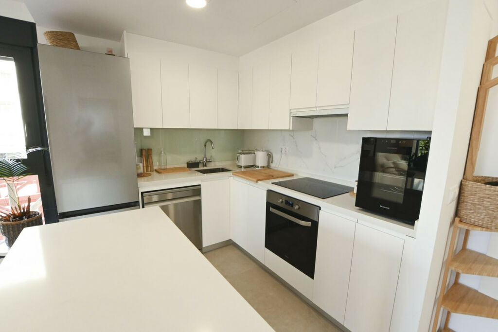Middle Floor Apartment Calpe Alicante - image 8