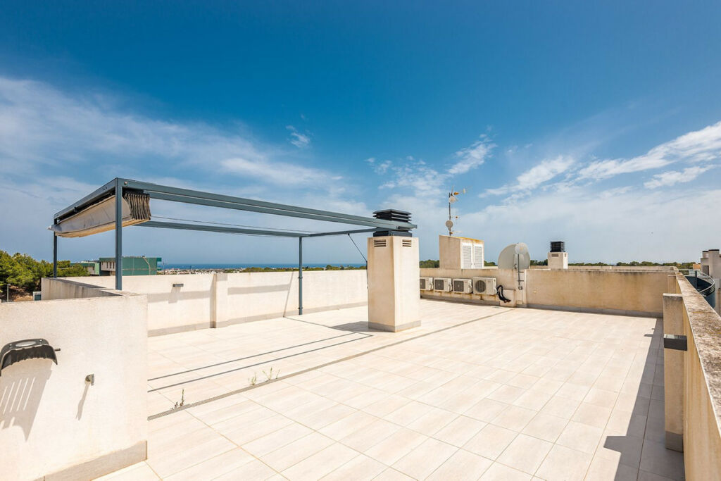 Penthouse Villamartin Alicante - image 8